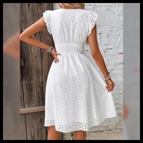 BOUTIQUE Shirred Waist Surplice Neck Dress - Picture 4 of 6